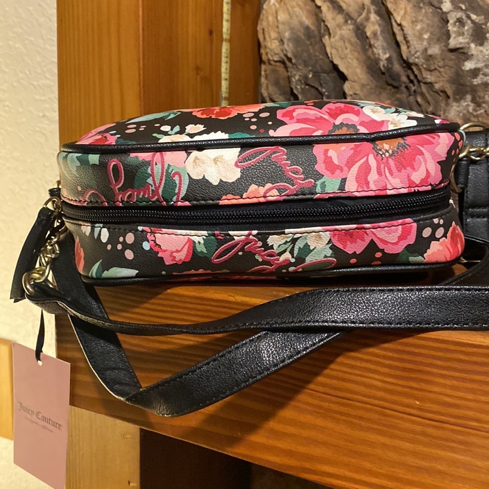 NWT Juicy Couture black with pink floral pattern crossbody purse - Picture 4 of 10